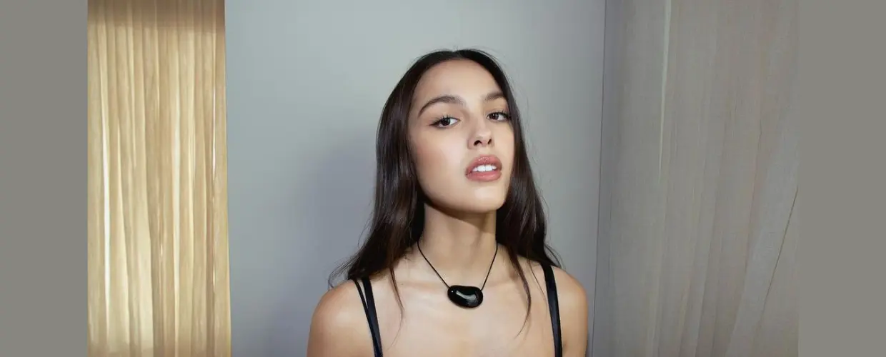 Olivia Rodrigo Murka, "Vampire" Menceritakan Tentang Apa Ya?
