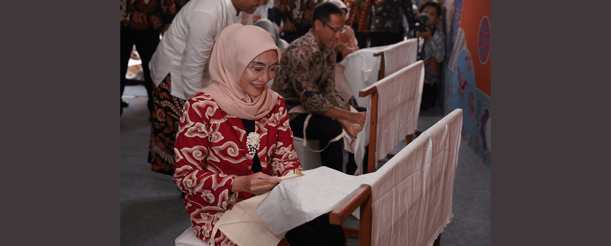 Hari Batik Nasional 2023 Hadirkan Mencanting Batik Motif IKN