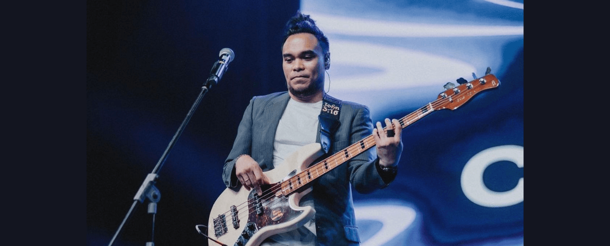 7 Bassist Terbaik Indonesia yang Banyak Karyanya