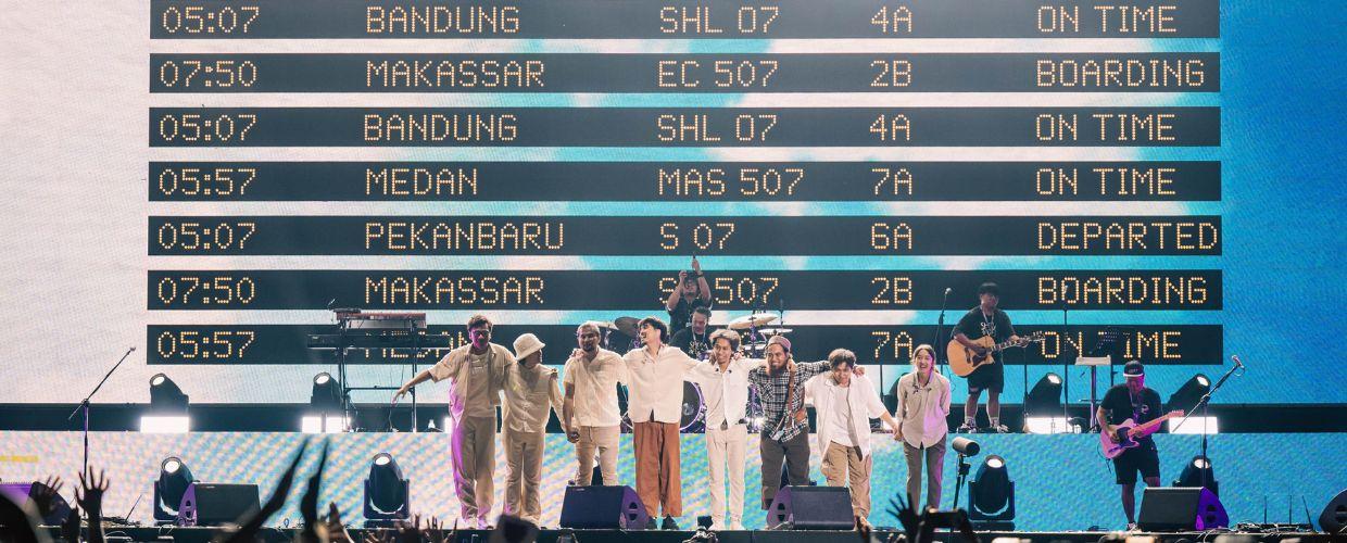 Meriahnya Konser Sheila On 7 “Tunggu Aku Di” Samarinda 