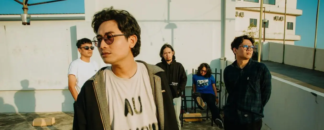 HYENAS Gandeng Pandu Fuzztoni di Album “And So It Appears”