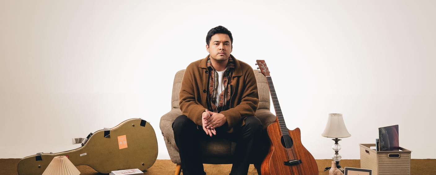 Nadhif Lanjutkan Cerita di Album “NADHIF (LAMAN BERIKUTNYA)”
