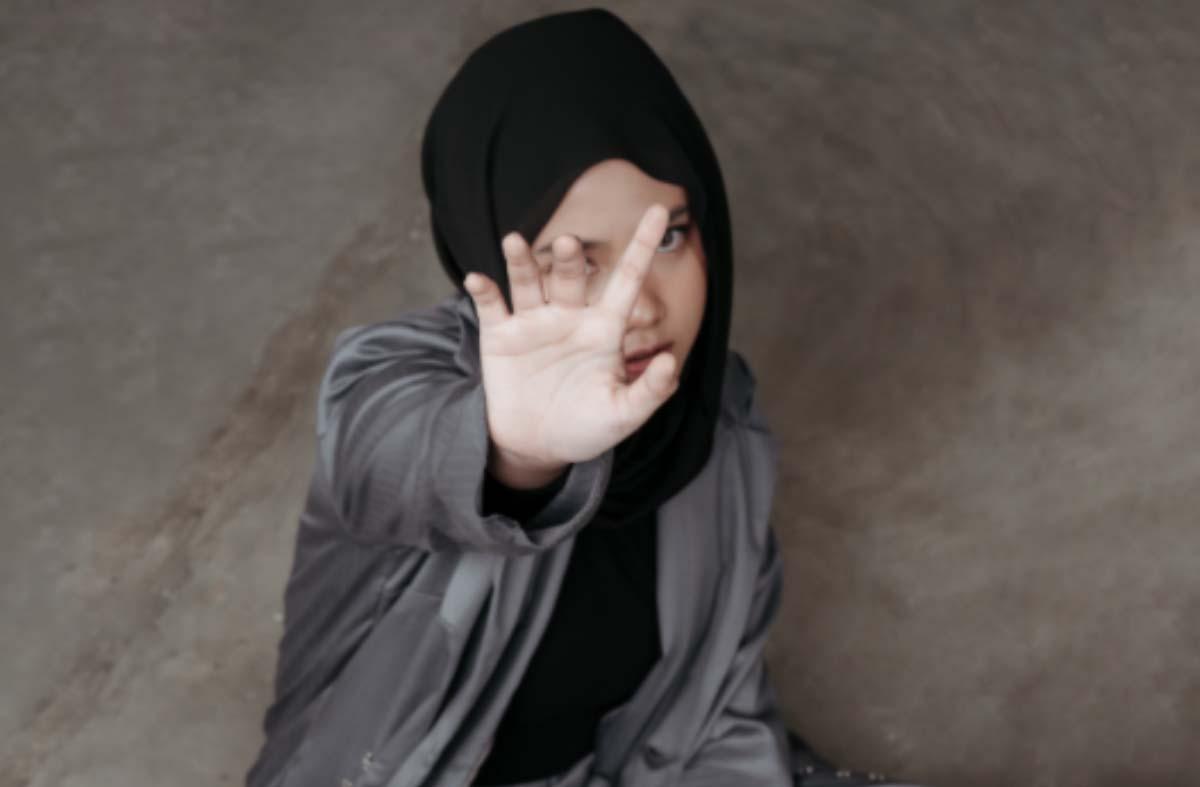 “Love Language” Lagu baru Hanin Dhiya Ceritakan Sedihnya Menjalani Hubungan Toxic