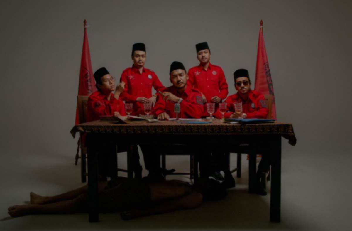 “Gugatan Rakyat Semesta” Lagu Cerita Fiksi dari .Feast yang Telah Memasuki Babak Selanjutnya