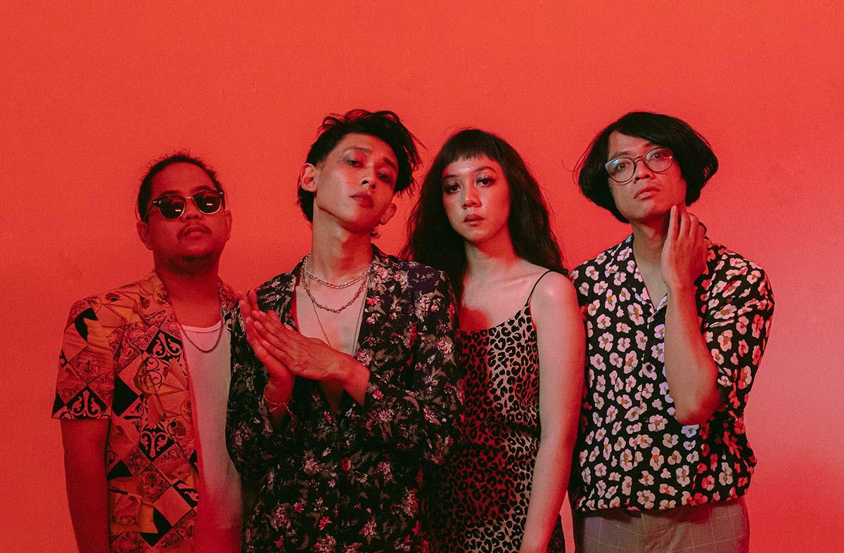 “Give Me Yours”, Single Baru Phonetic Yang Membawa Kita Ke Era 80-an