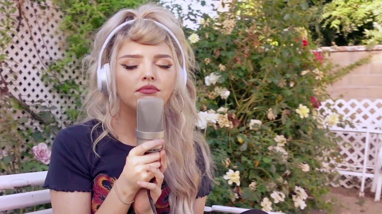 Lirik Lagu "Weak" yang Dinyanyikan Oleh Larissa Lambert
