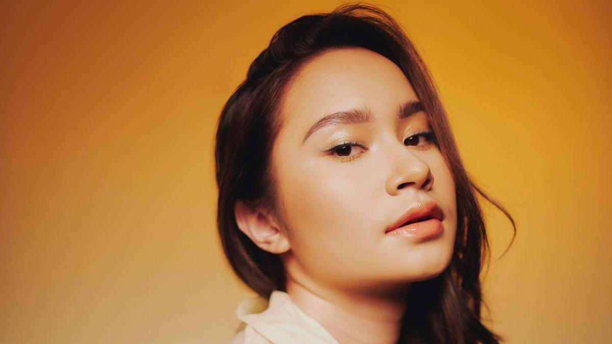 Lirik Lagu "Utuh" yang Dinyanyikan oleh Satine Zaneta