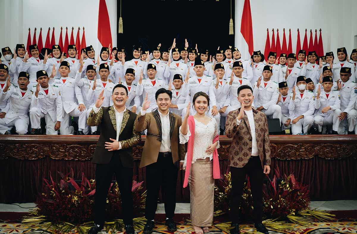 HIVI! Rayakan Kemerdekaan di Istana Negara dengan Lagu “Jatuh, Bangkit Kembali!” 