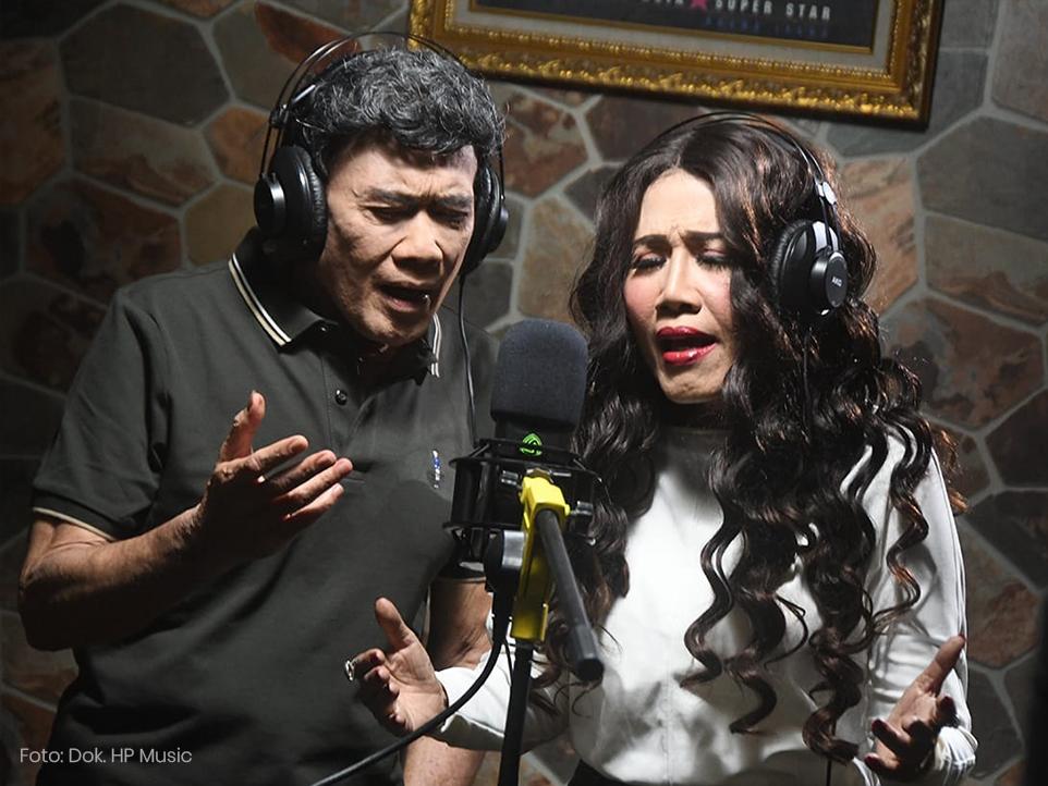 Sang Raja Dangdut Rhoma Irama Berduet Kembali dengan Rita Sugiarto Setelah 39 Tahun Berpisah