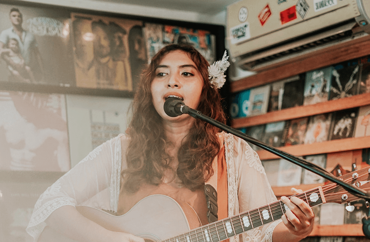 Talentori Gabriela Fernandez, Penyanyi Sekaligus Penulis Lagu Asal Flores