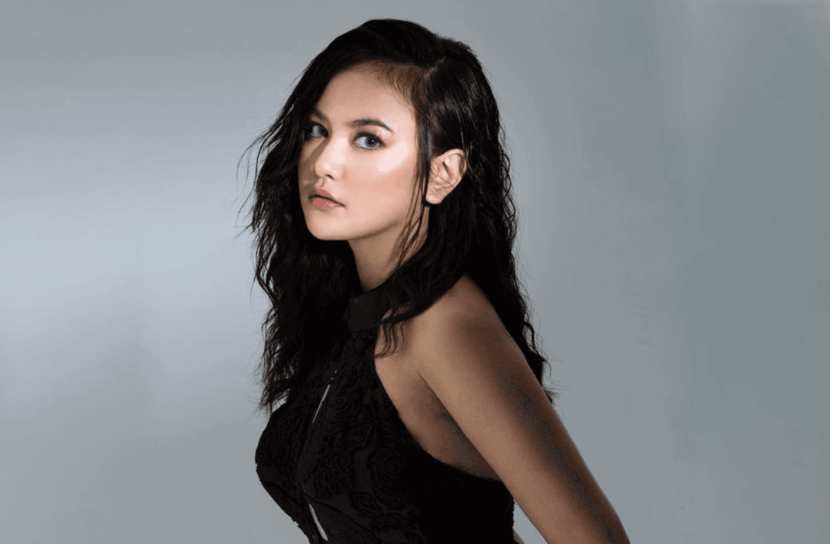 Penyanyi Jebolan Indonesian Idol X Mahalini Raharja Rilis Singgel Solo Perdana "Melawan Restu"