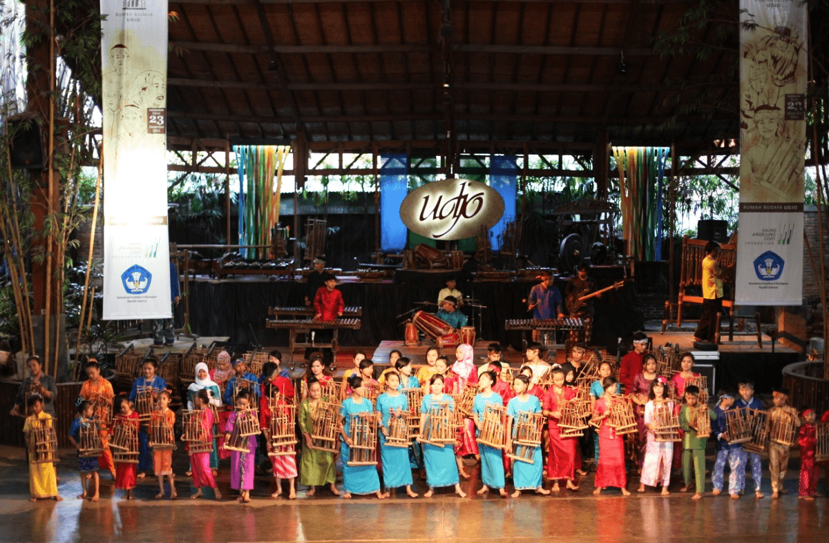 Saung Angklung Udjo Konsisten dalam Pelestarian Seni Budaya Angklung