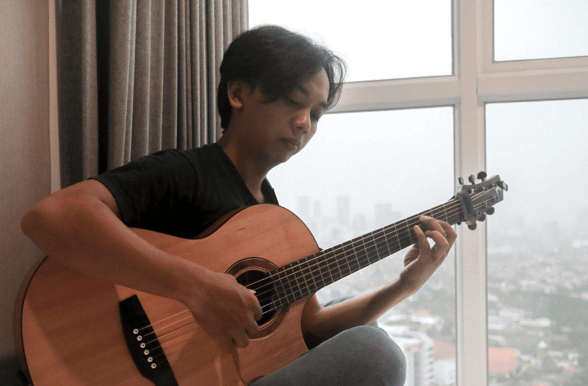 Luhung, Gitaris Fingerstyle asal Malang yang Pernah Tampil di Konser Musik Orchestra