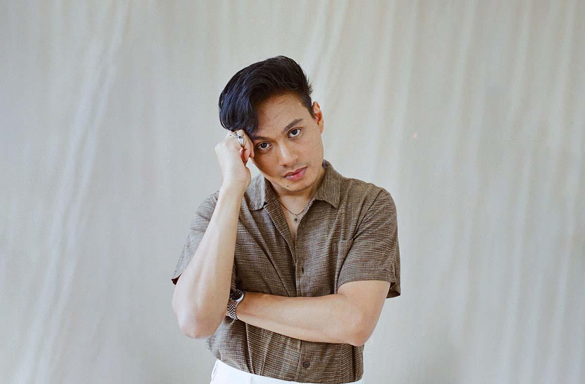 Rendy Pandugo Gambarkan Wanita Pujaannya di ''Morning Light''